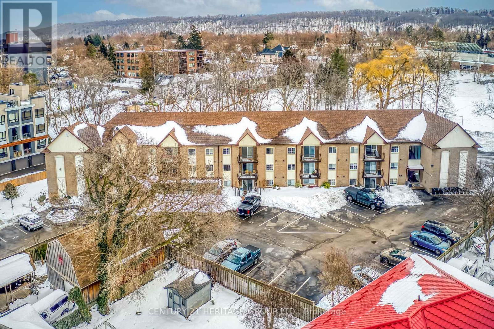 #207 - 20 JOHN STREET Image 2