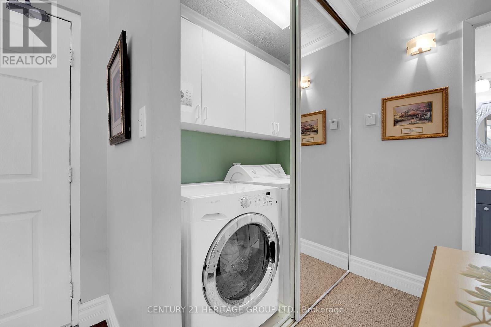 #207 - 20 JOHN STREET Image 34