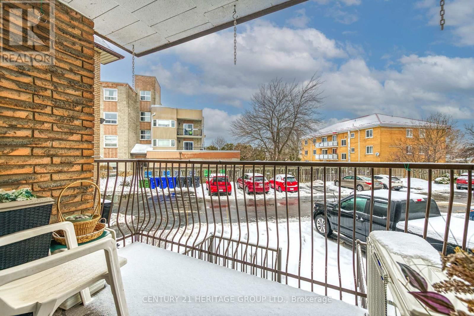 #207 - 20 JOHN STREET Image 35