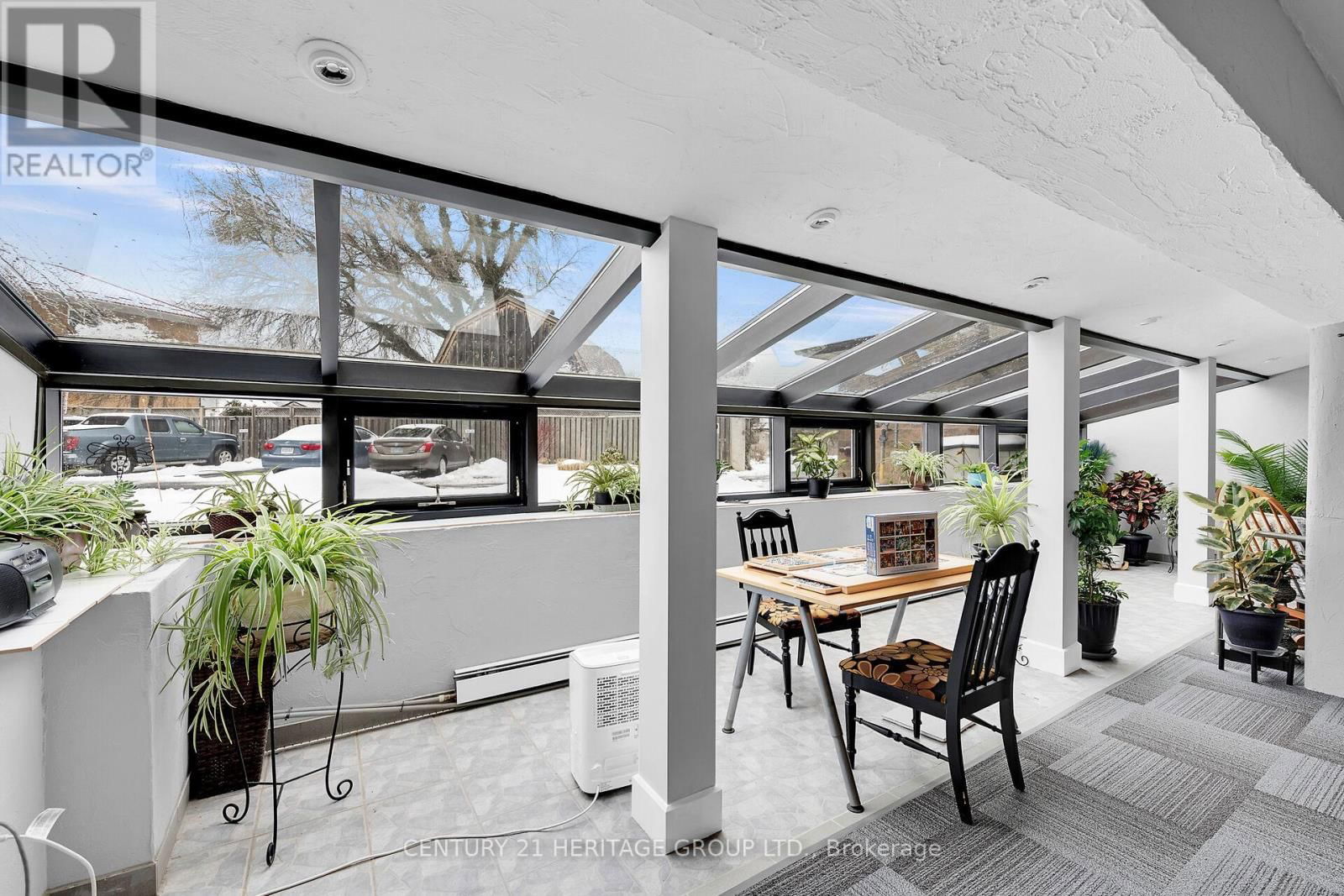 #207 - 20 JOHN STREET Image 37