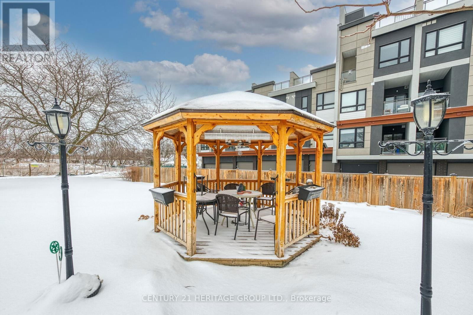 #207 - 20 JOHN STREET Image 40