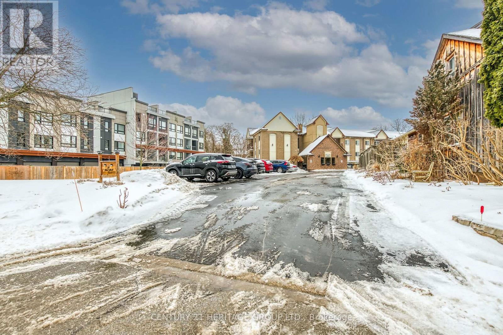 #207 - 20 JOHN STREET Image 49