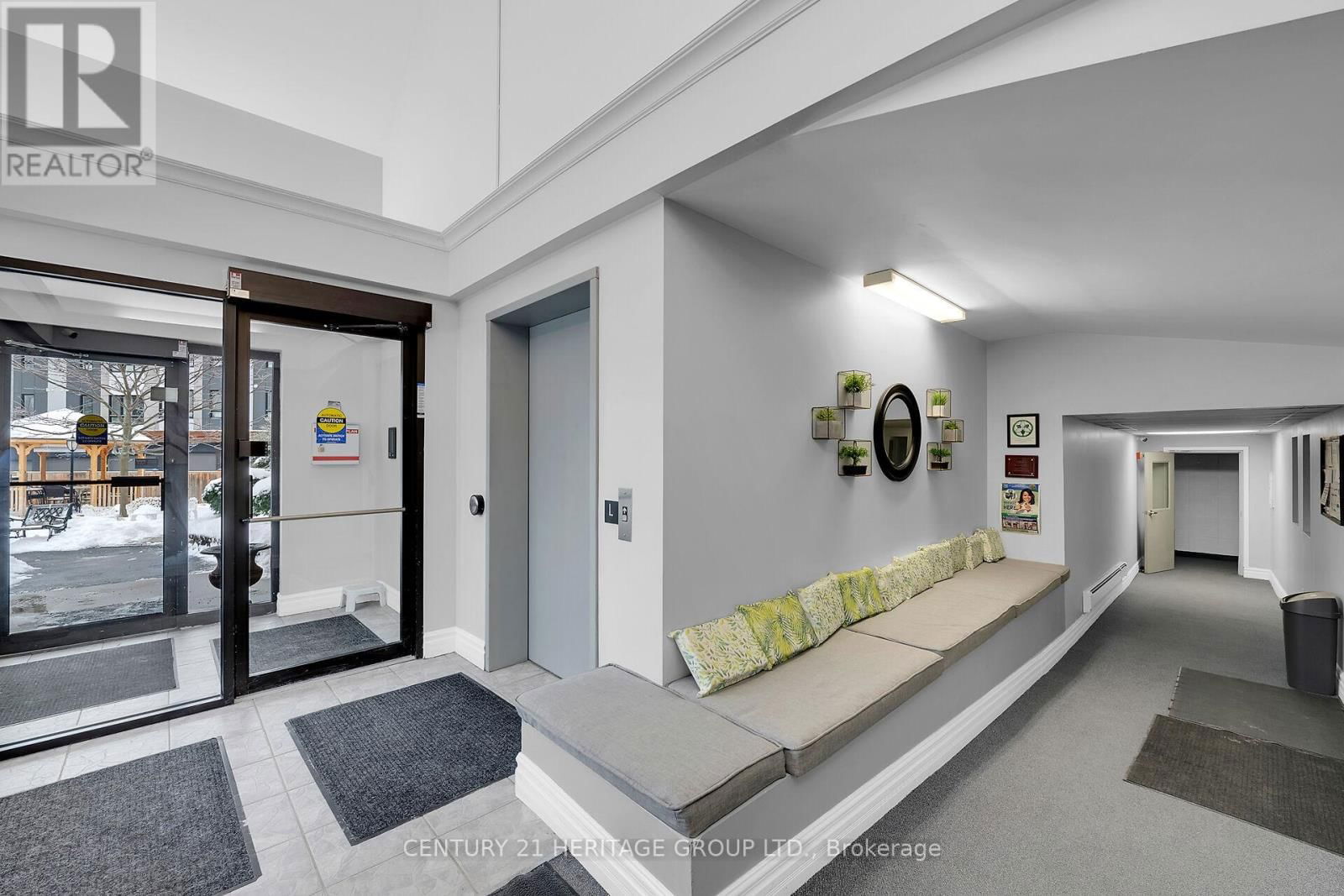 #207 - 20 JOHN STREET Image 6