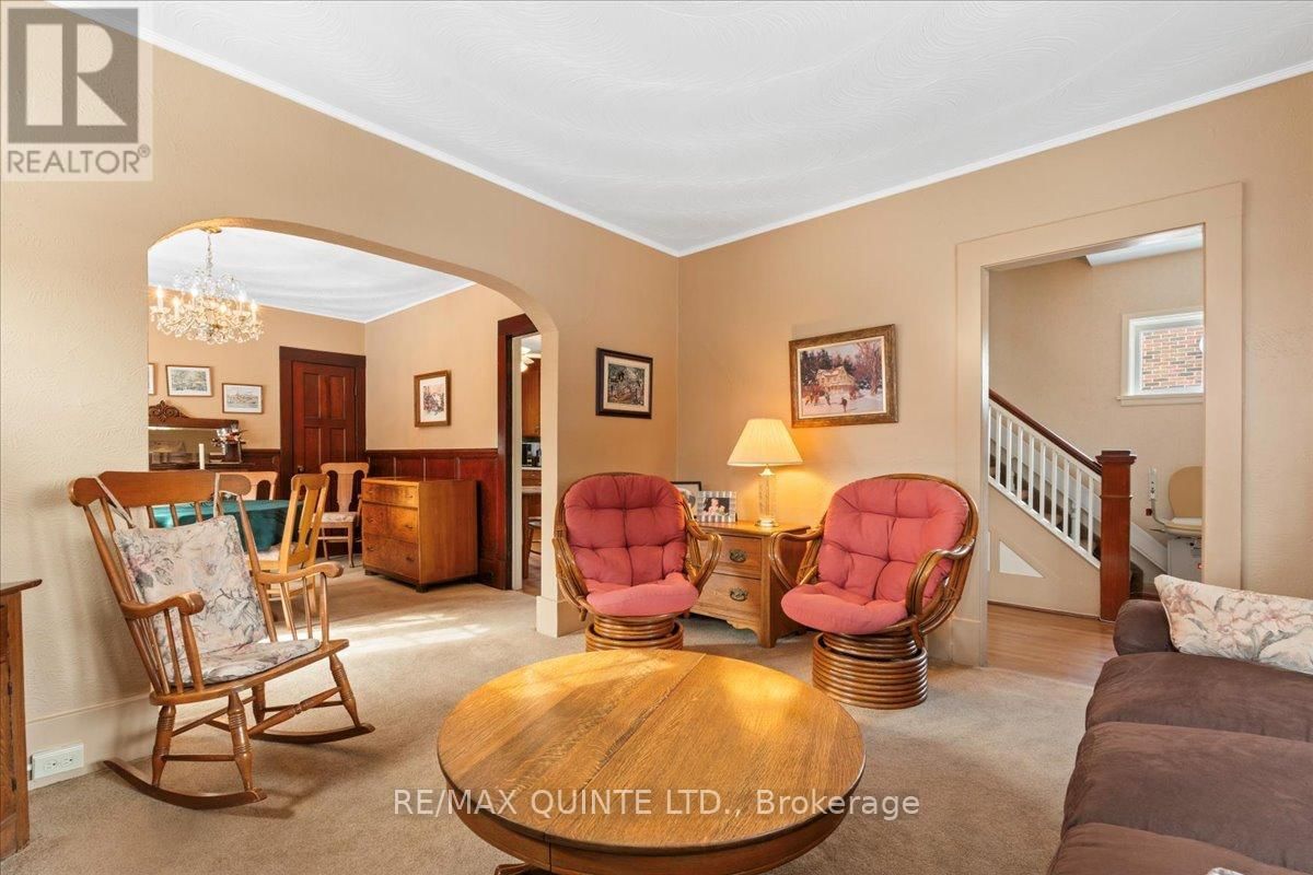 216 FOSTER AVENUE Image 10