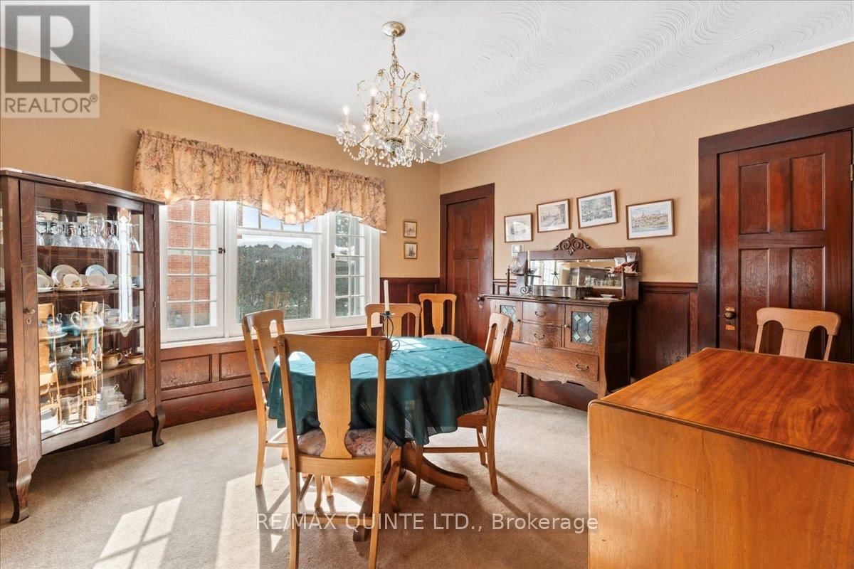 216 FOSTER AVENUE Image 15