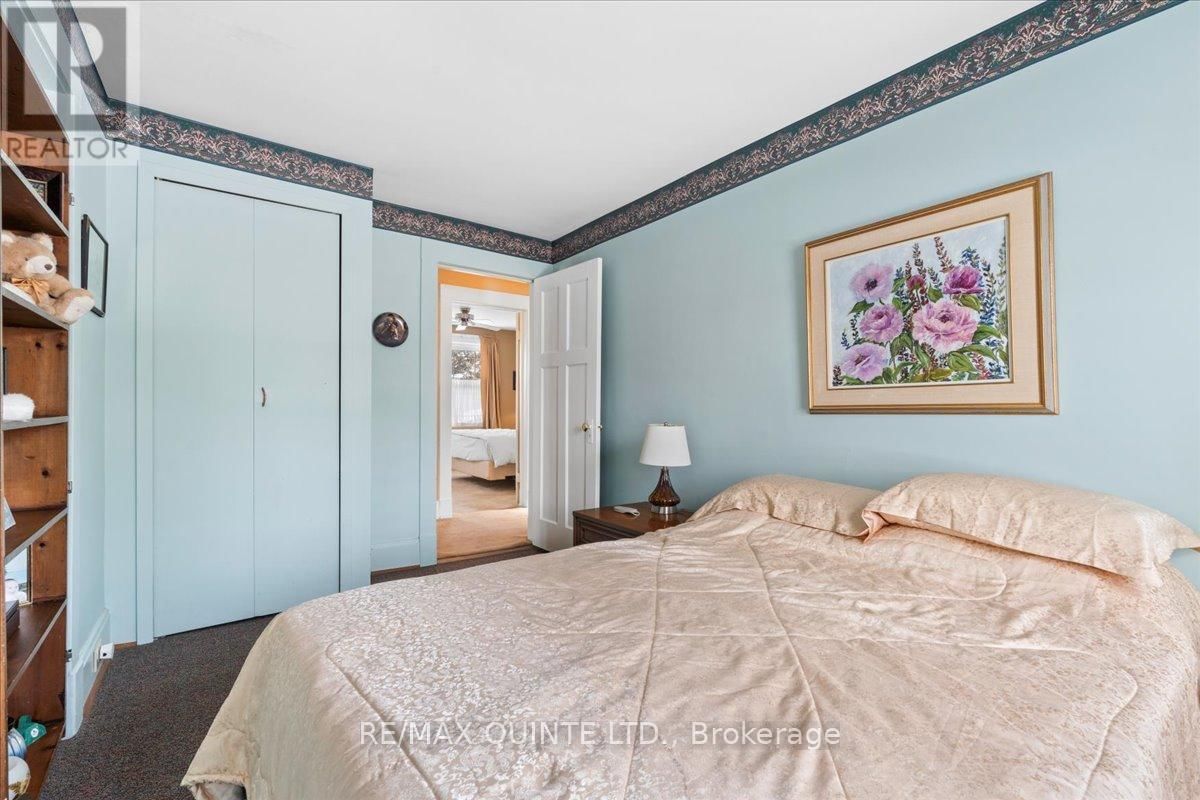 216 FOSTER AVENUE Image 22