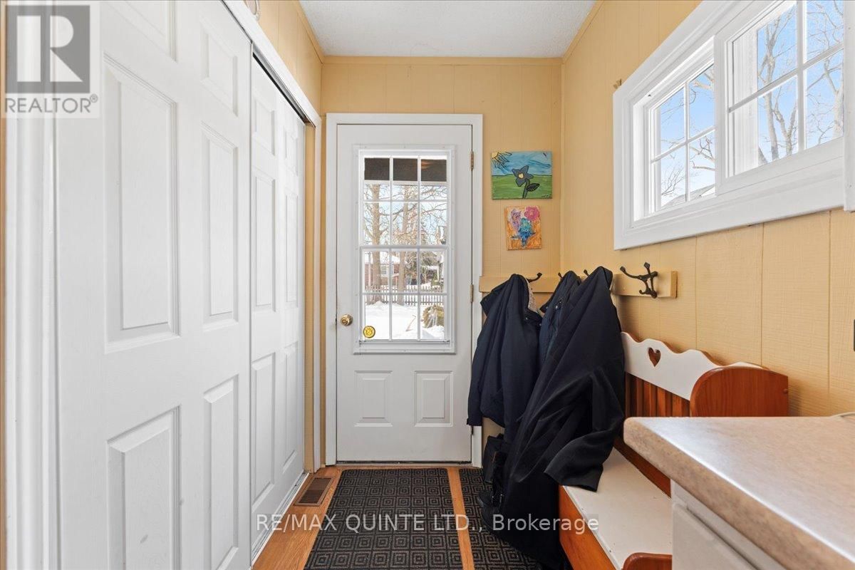 216 FOSTER AVENUE Image 31
