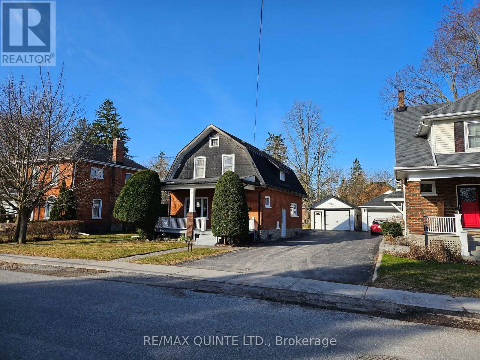 216 FOSTER AVENUE Image 4