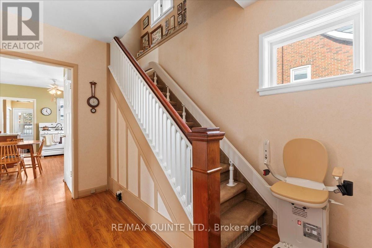 216 FOSTER AVENUE Image 7