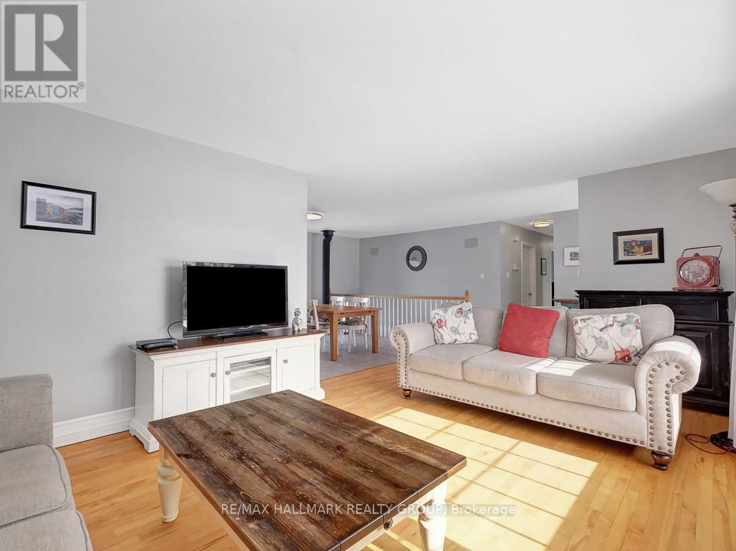 3028 DREW DRIVE Image 8
