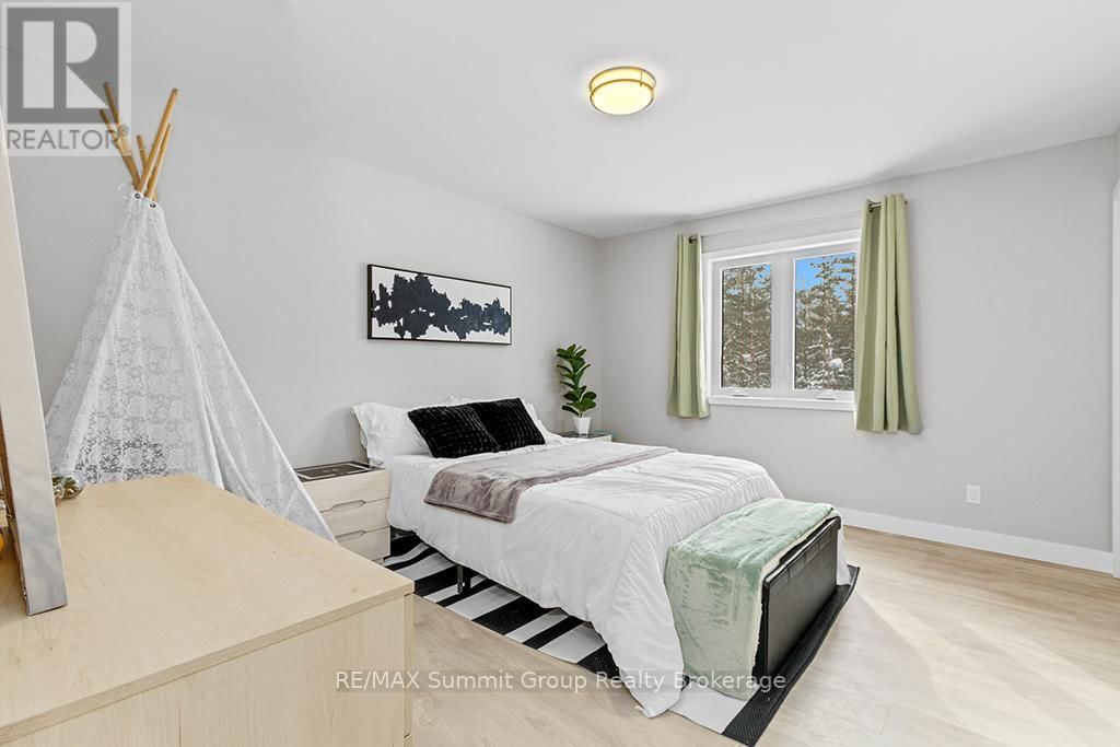 615690 HAMILTON LANE Image 16