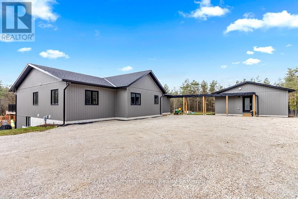 615690 HAMILTON LANE Image 2