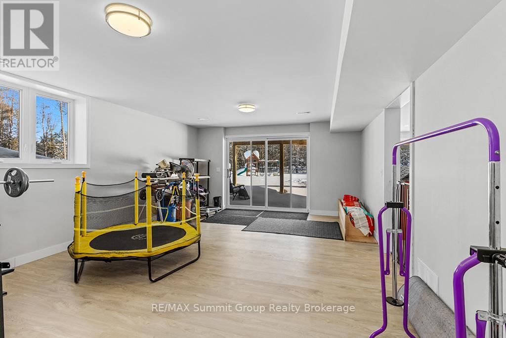 615690 HAMILTON LANE Image 27