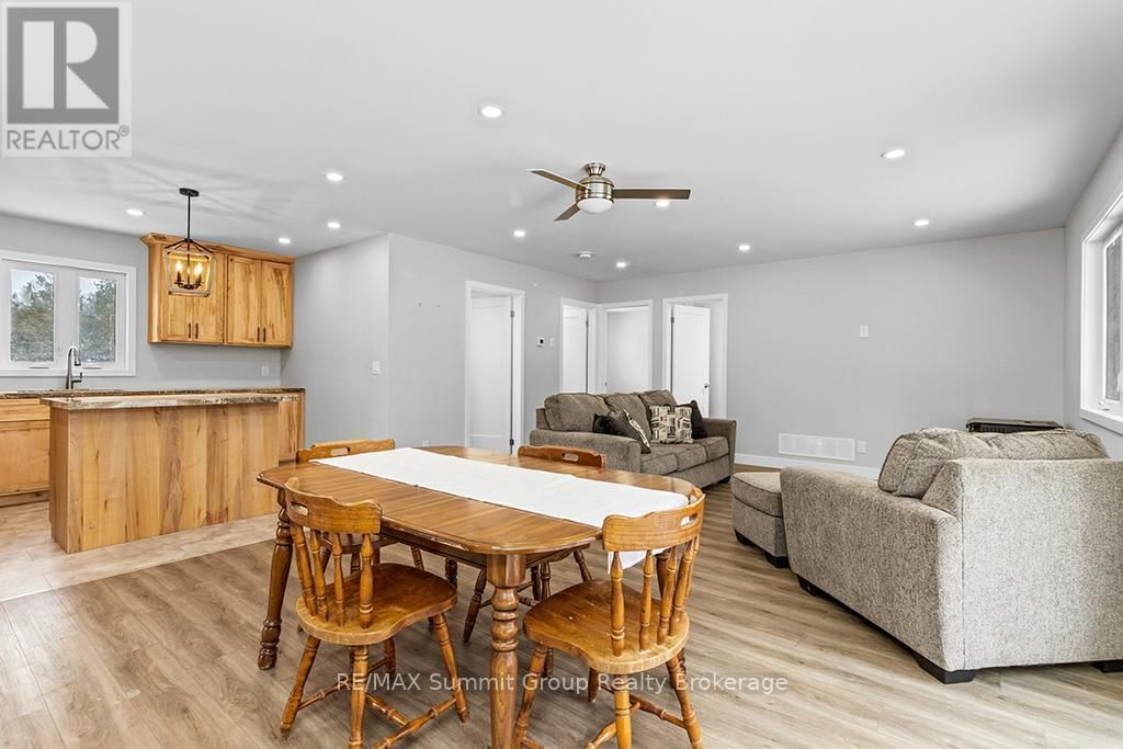 615690 HAMILTON LANE Image 32