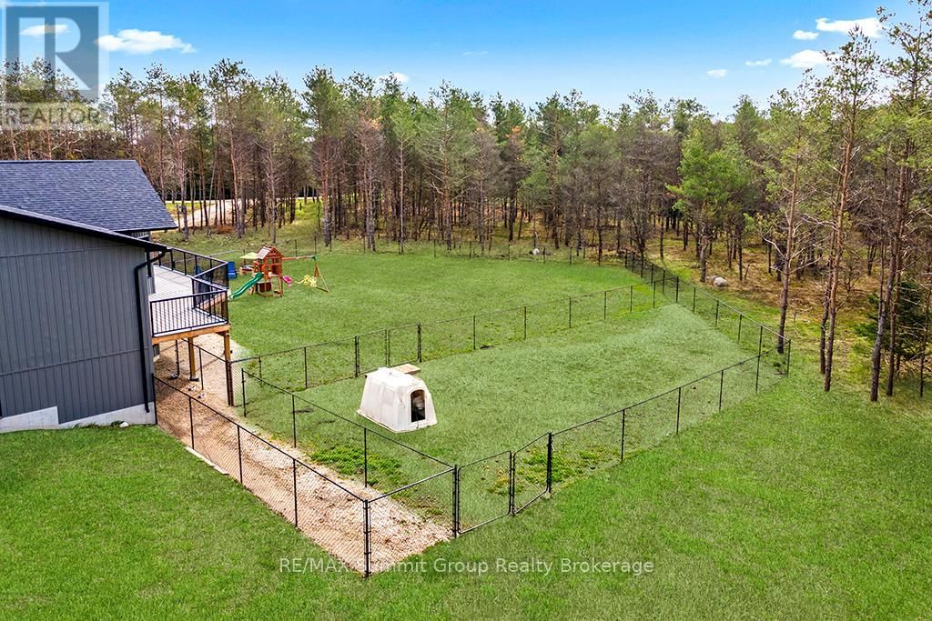 615690 HAMILTON LANE Image 41