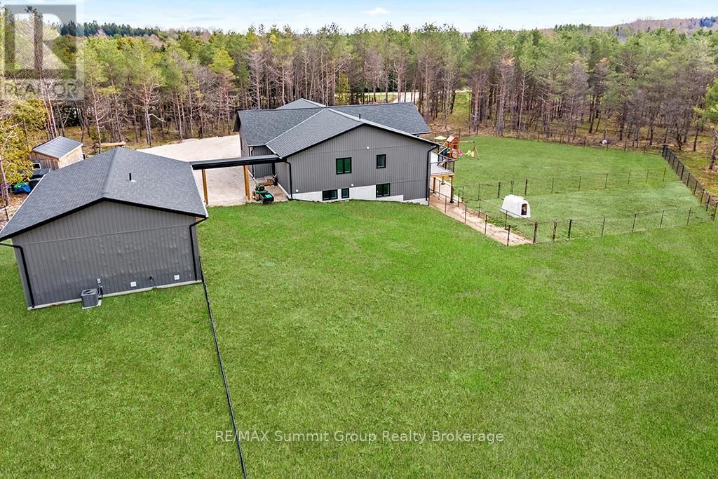 615690 HAMILTON LANE Image 43