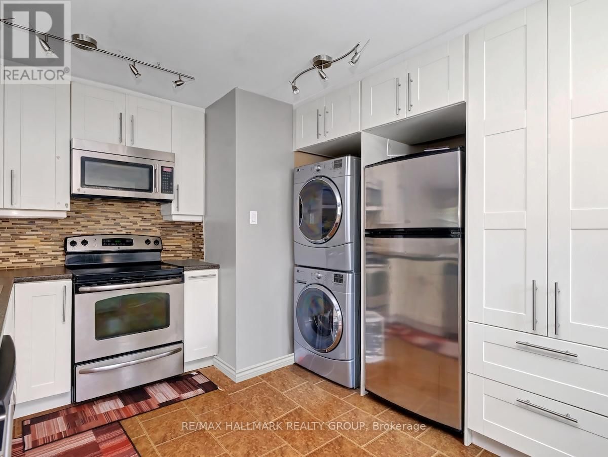 375 ST. DENIS STREET Image 21