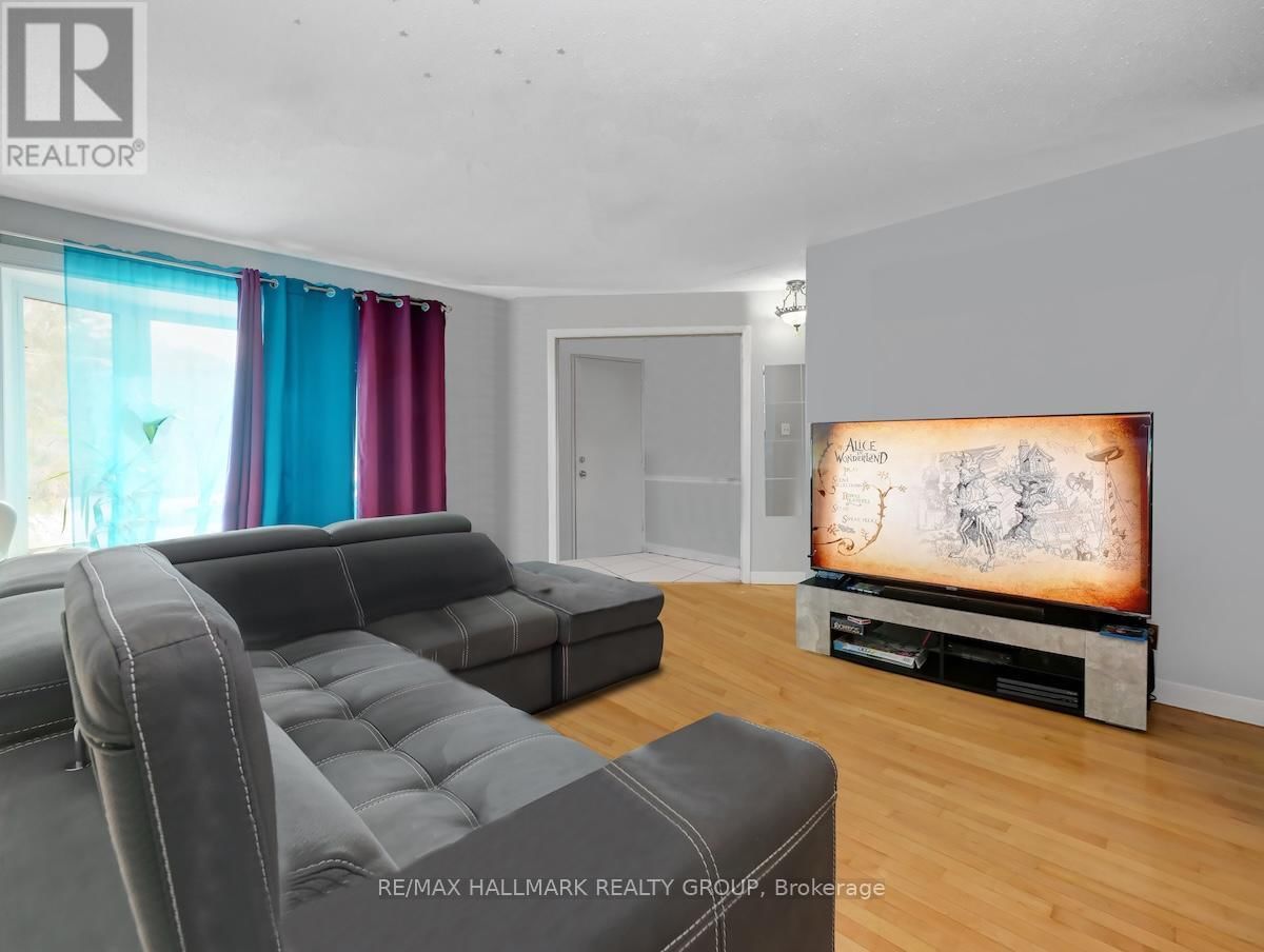 375 ST. DENIS STREET Image 3