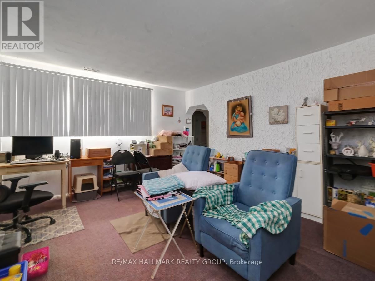 375 ST. DENIS STREET Image 31