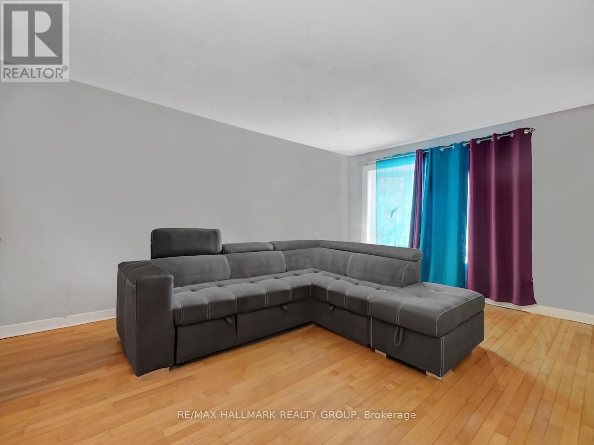 375 ST. DENIS STREET Image 4