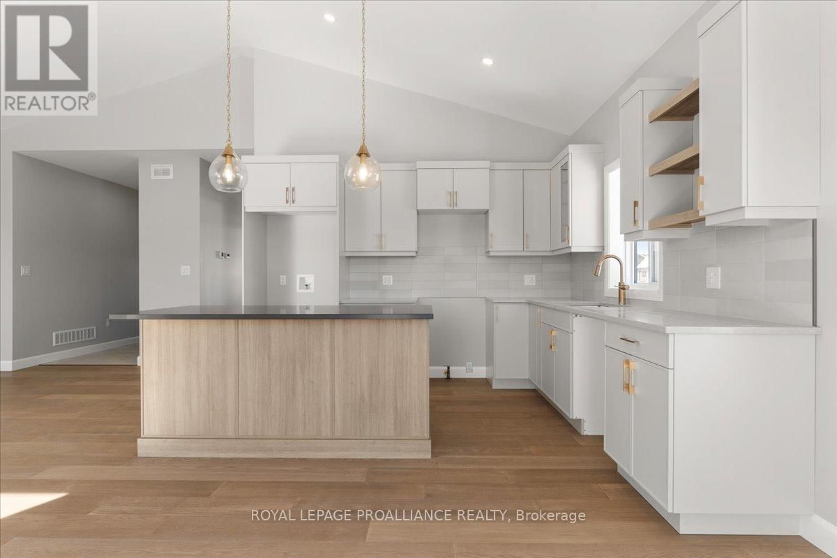 47 ROSEWOOD DRIVE Image 13