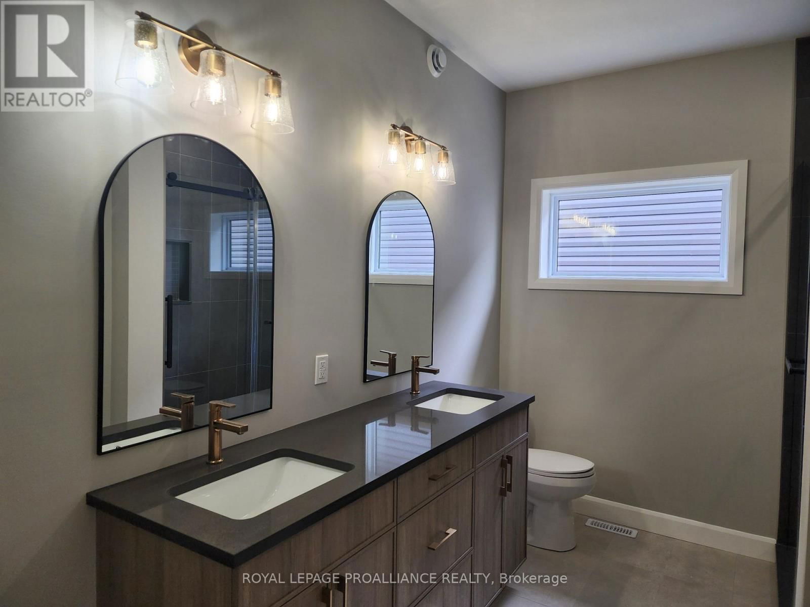47 ROSEWOOD DRIVE Image 28