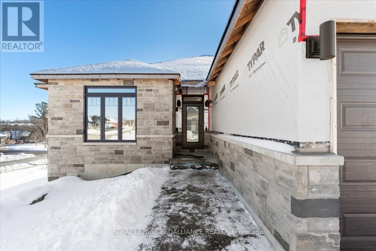 47 ROSEWOOD DRIVE Image 3