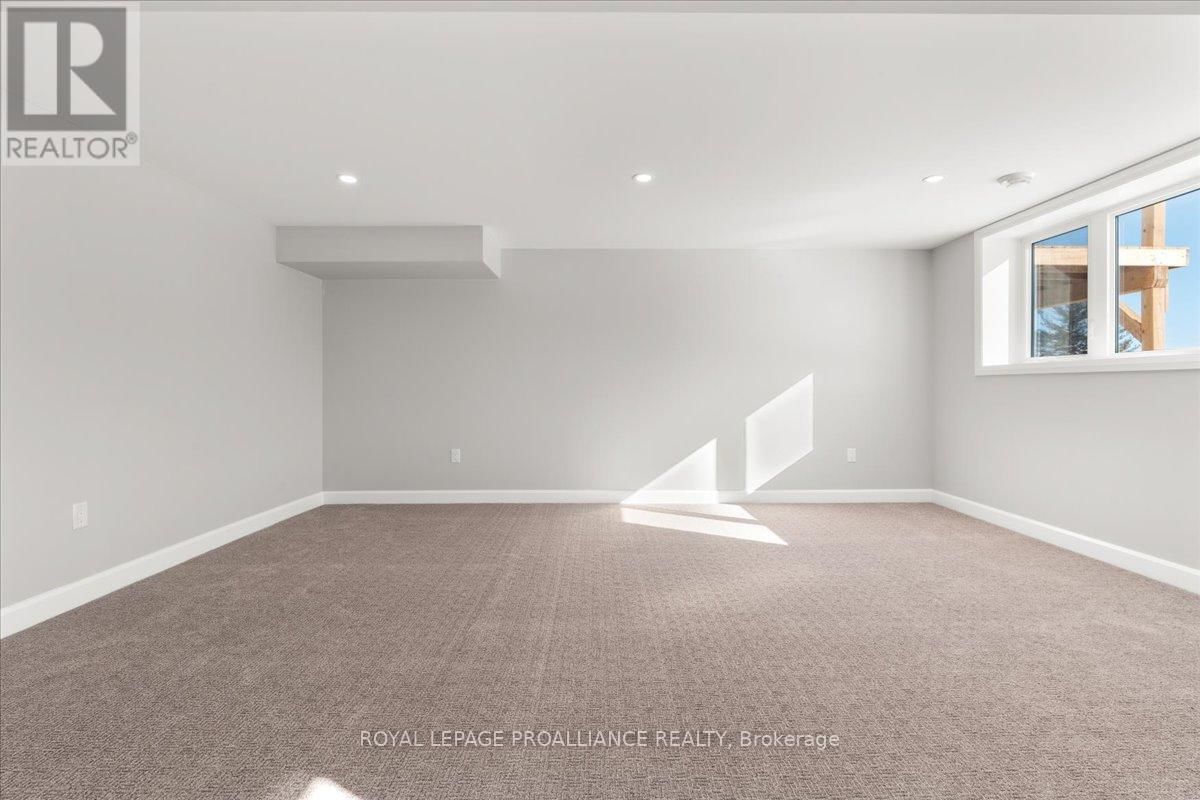 47 ROSEWOOD DRIVE Image 34
