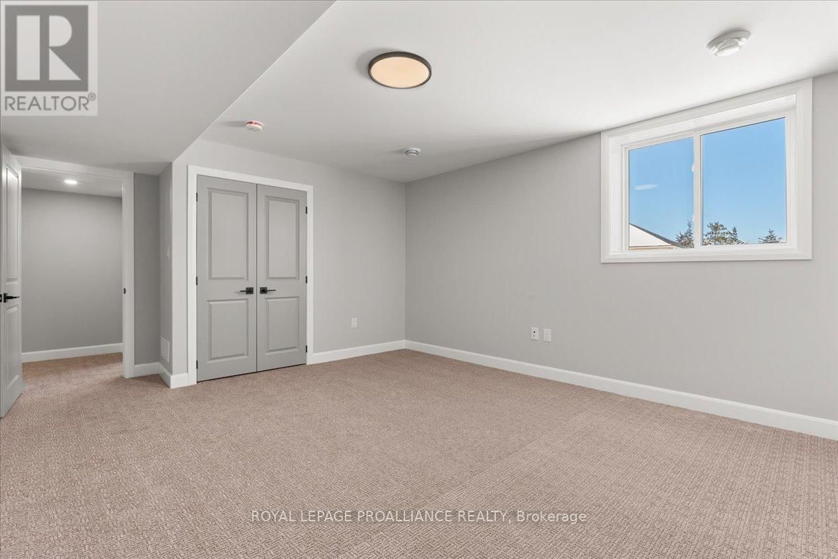 47 ROSEWOOD DRIVE Image 37