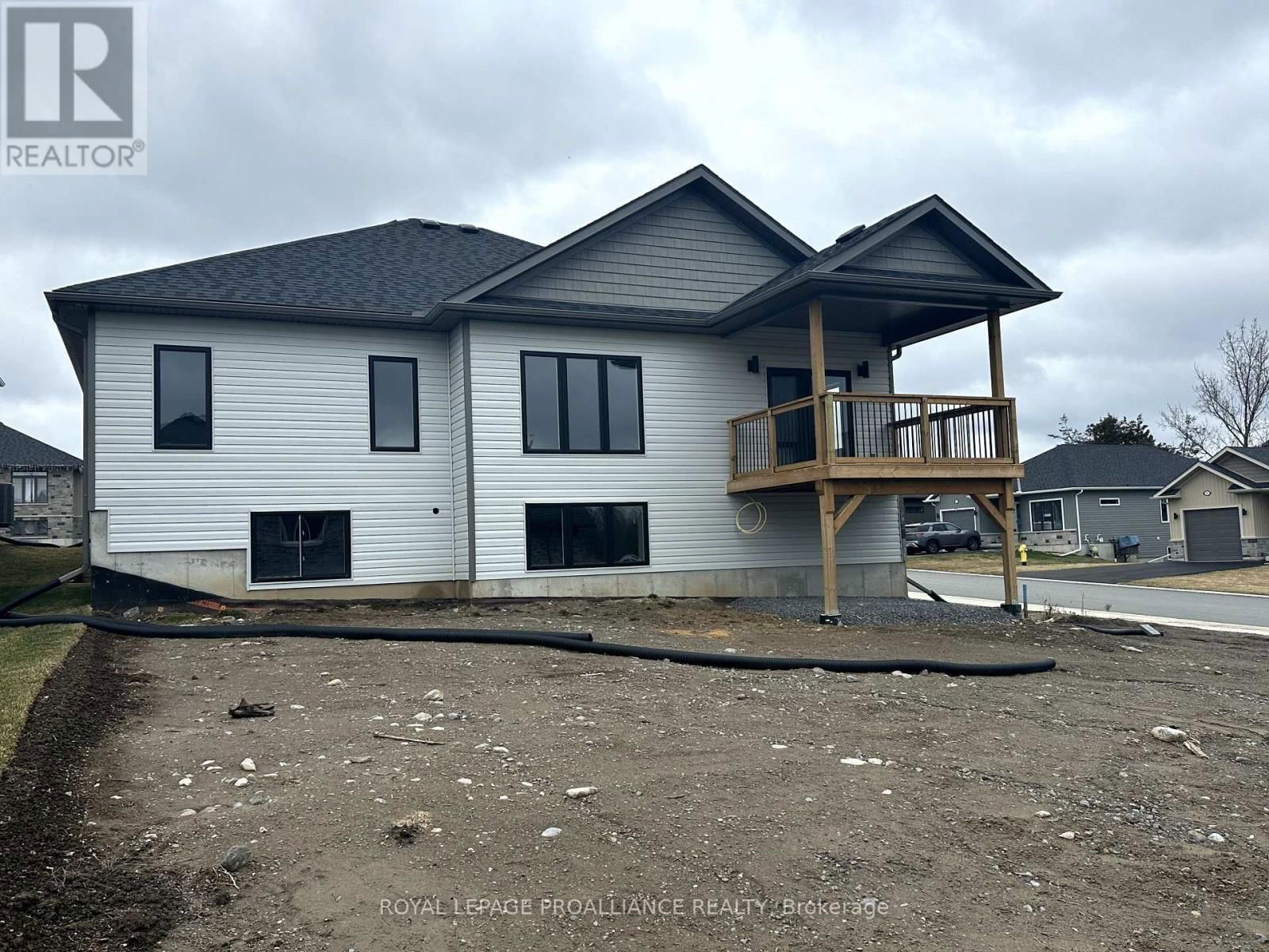 47 ROSEWOOD DRIVE Image 44