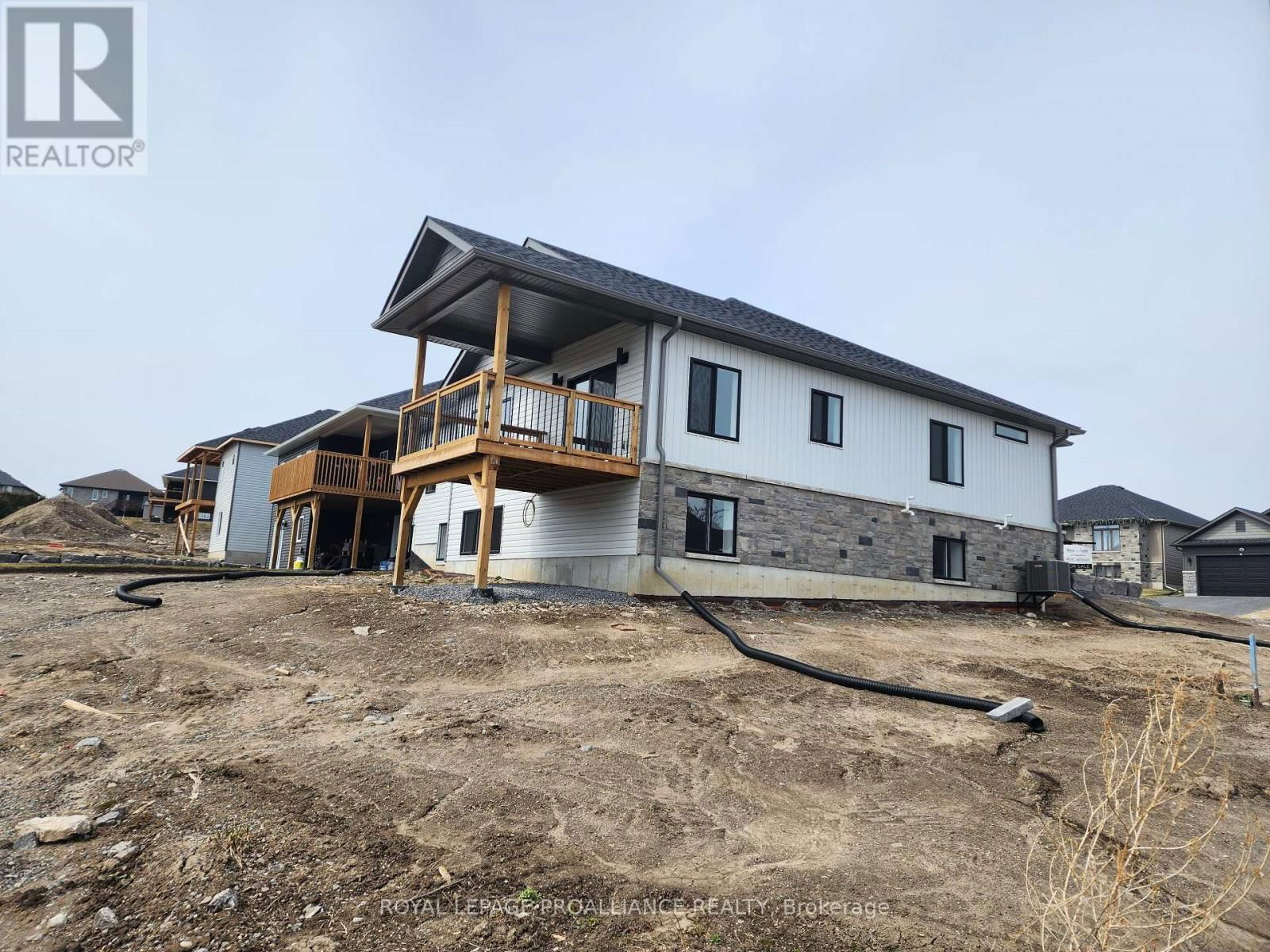 47 ROSEWOOD DRIVE Image 45