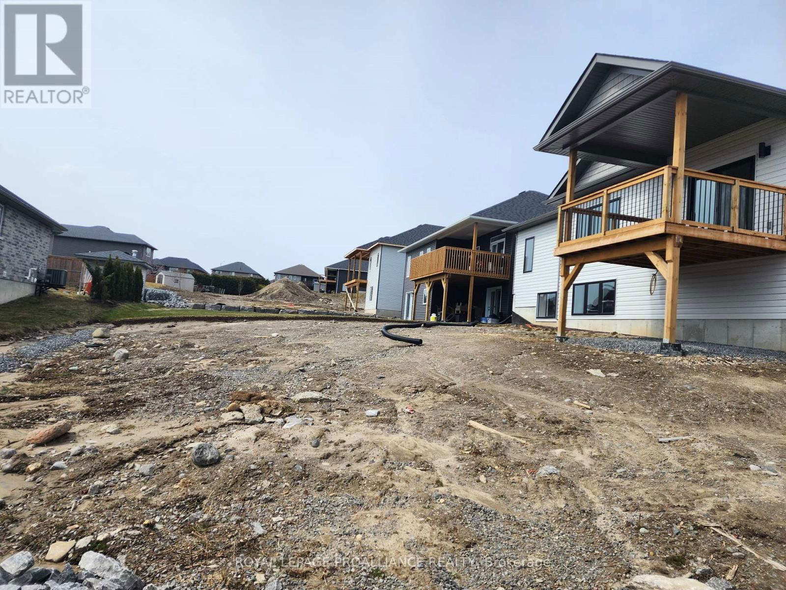 47 ROSEWOOD DRIVE Image 46