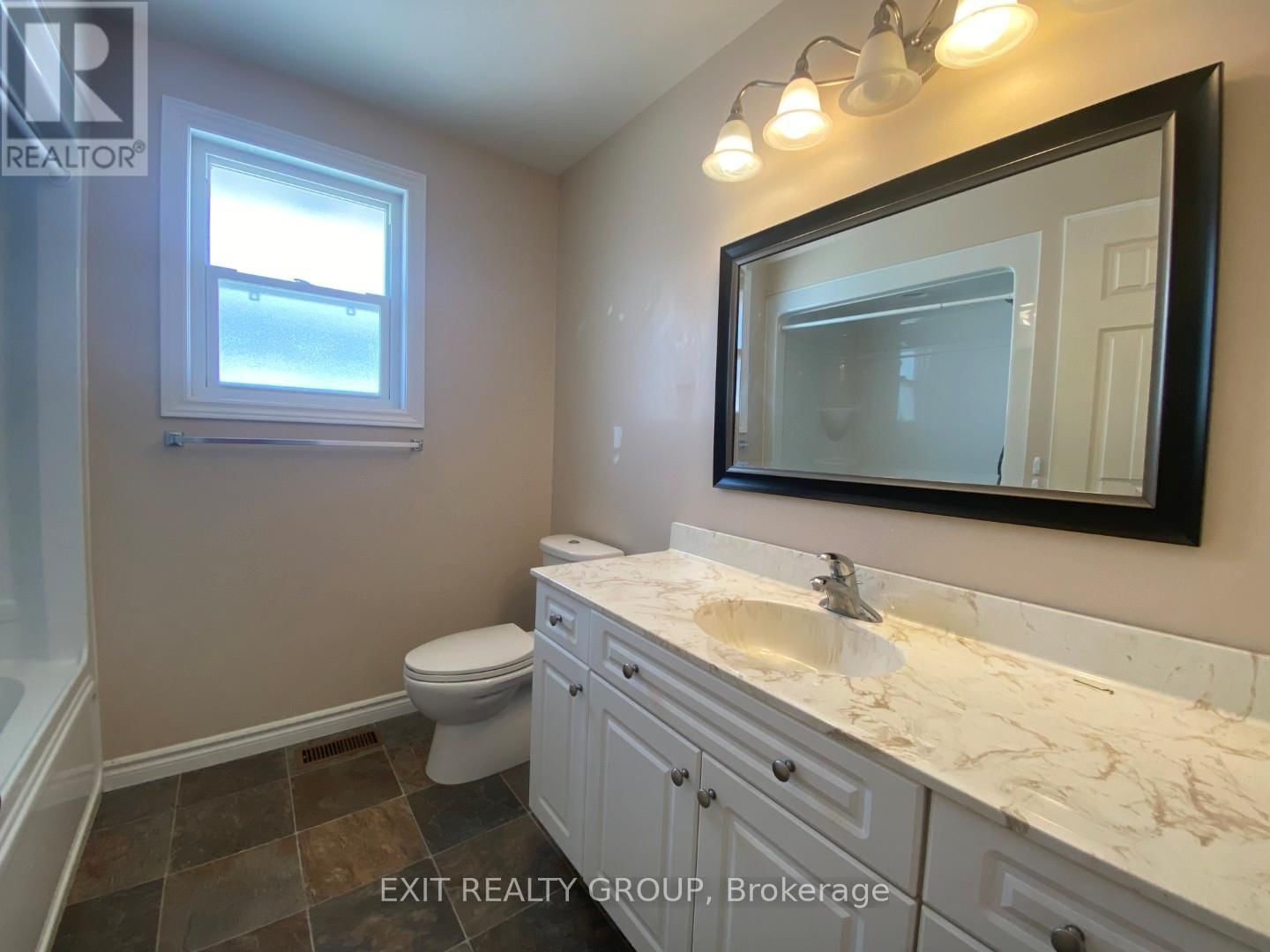 27 BELVEDERE ROAD Image 11