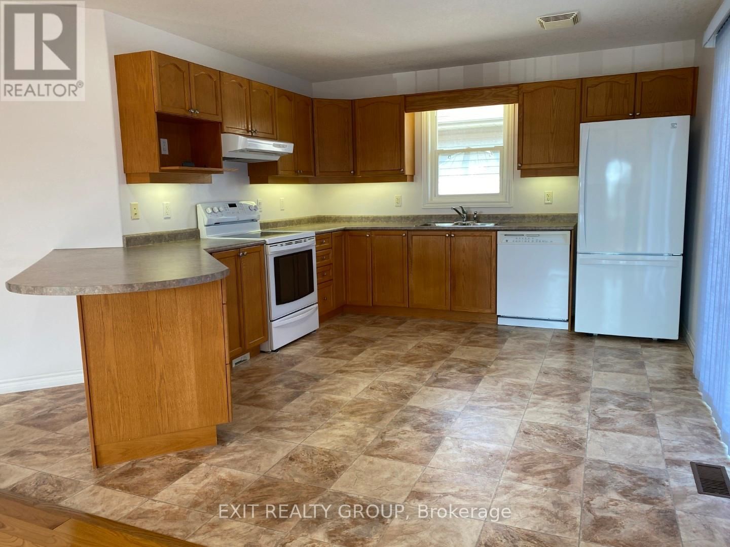27 BELVEDERE ROAD Image 6