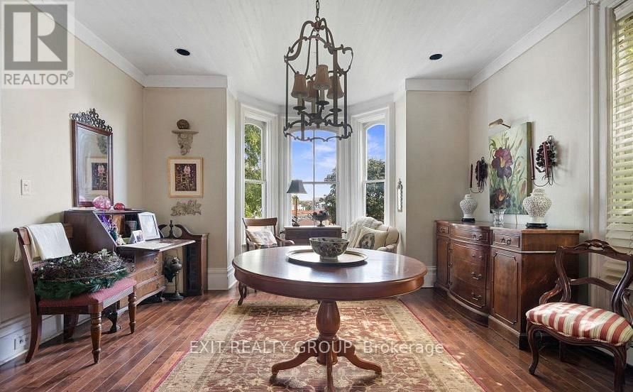 11 ISABEL STREET Image 9