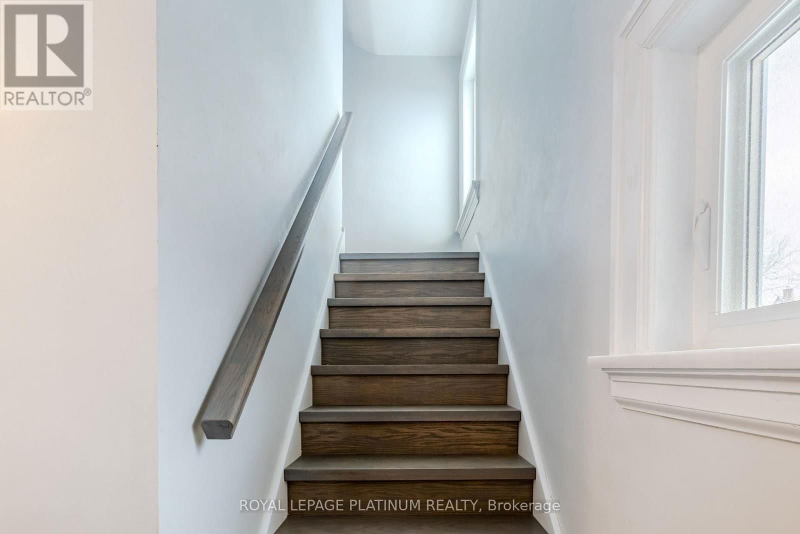 44 TROY STREET Image 10