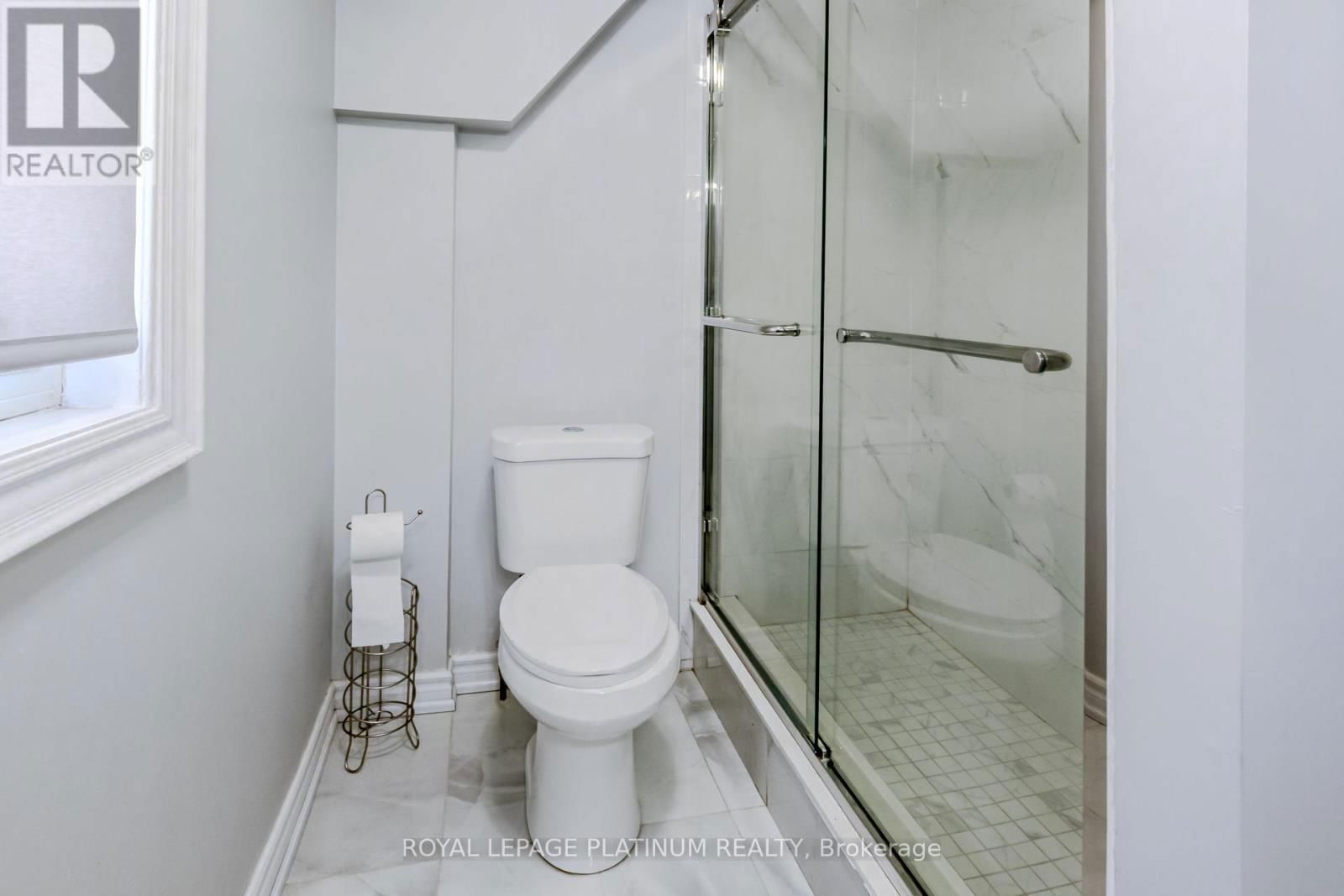 44 TROY STREET Image 16
