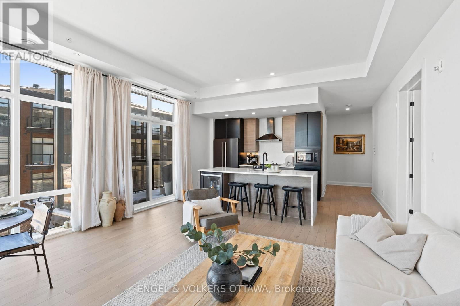 301 - 100 CORTILE PRIVATE Image 11