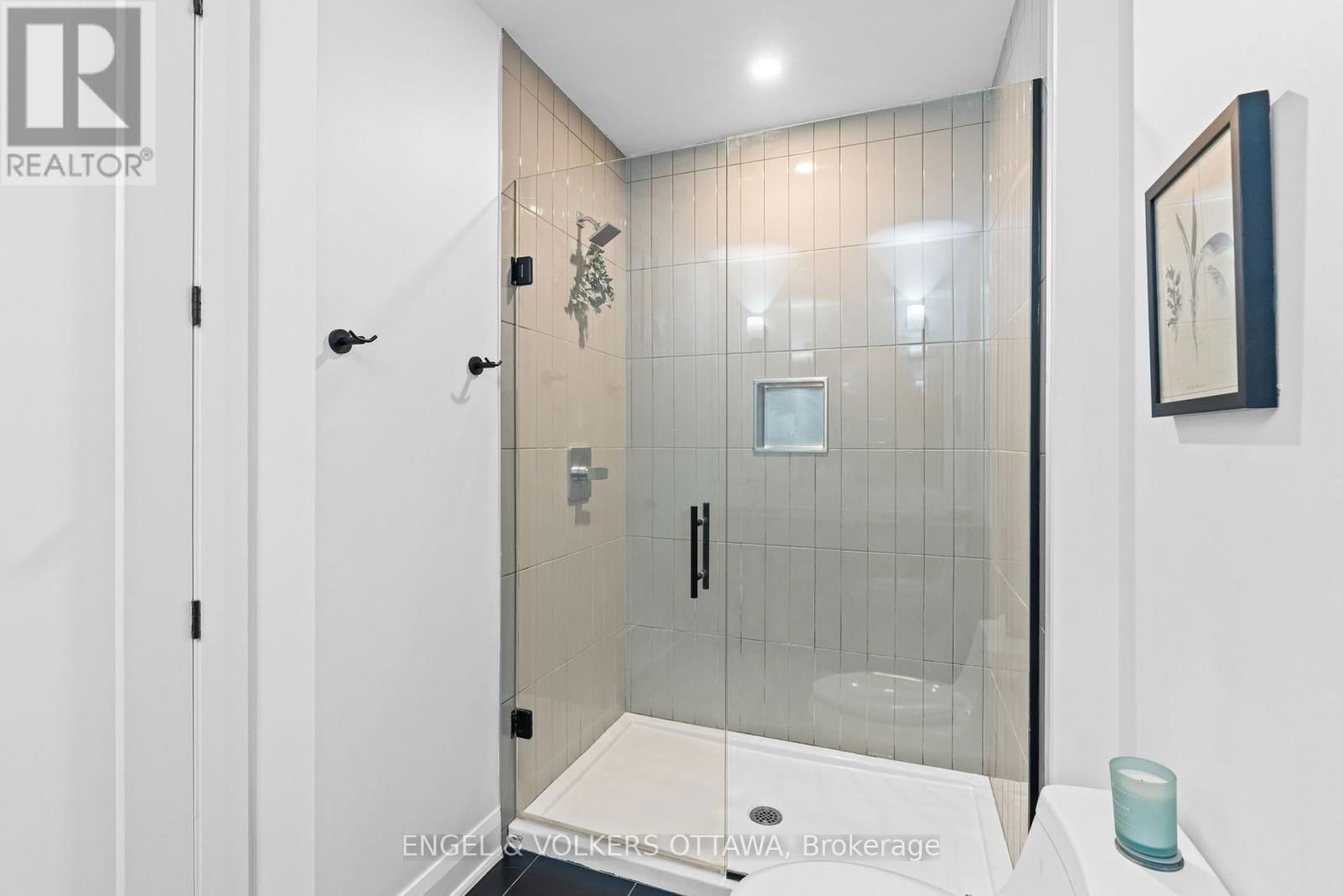 301 - 100 CORTILE PRIVATE Image 15