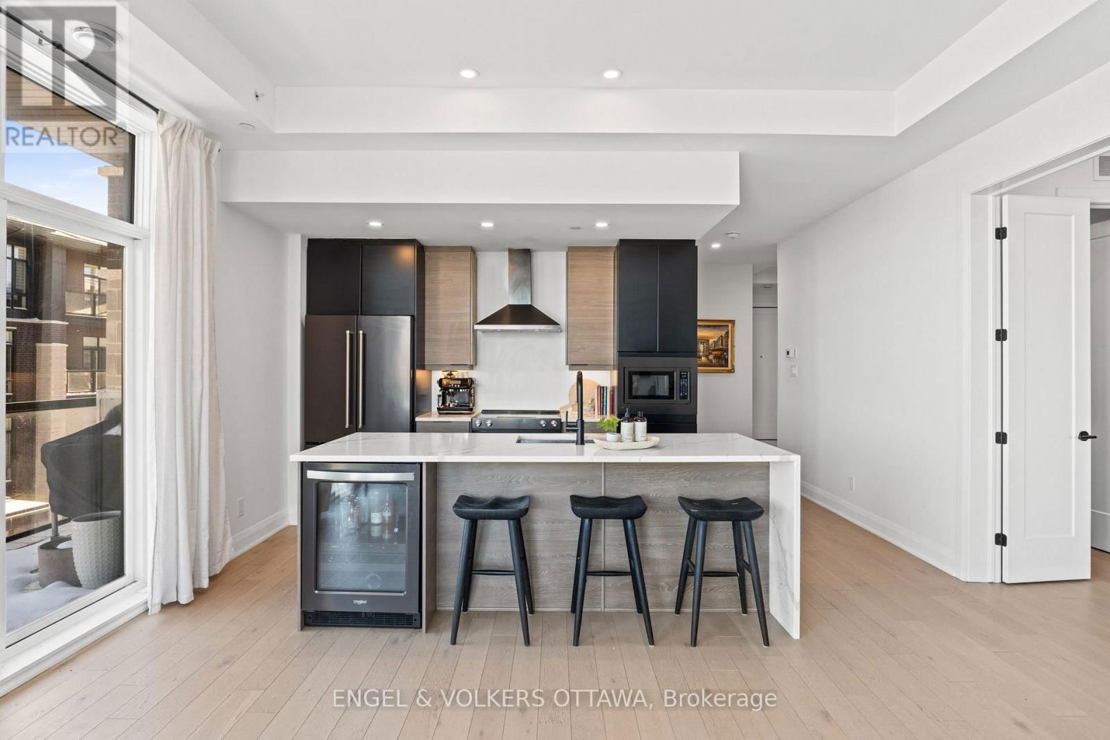 301 - 100 CORTILE PRIVATE Image 5
