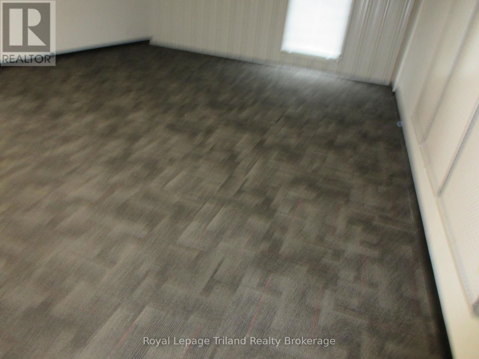 5 - 1099 COMMERCE WAY Image 7