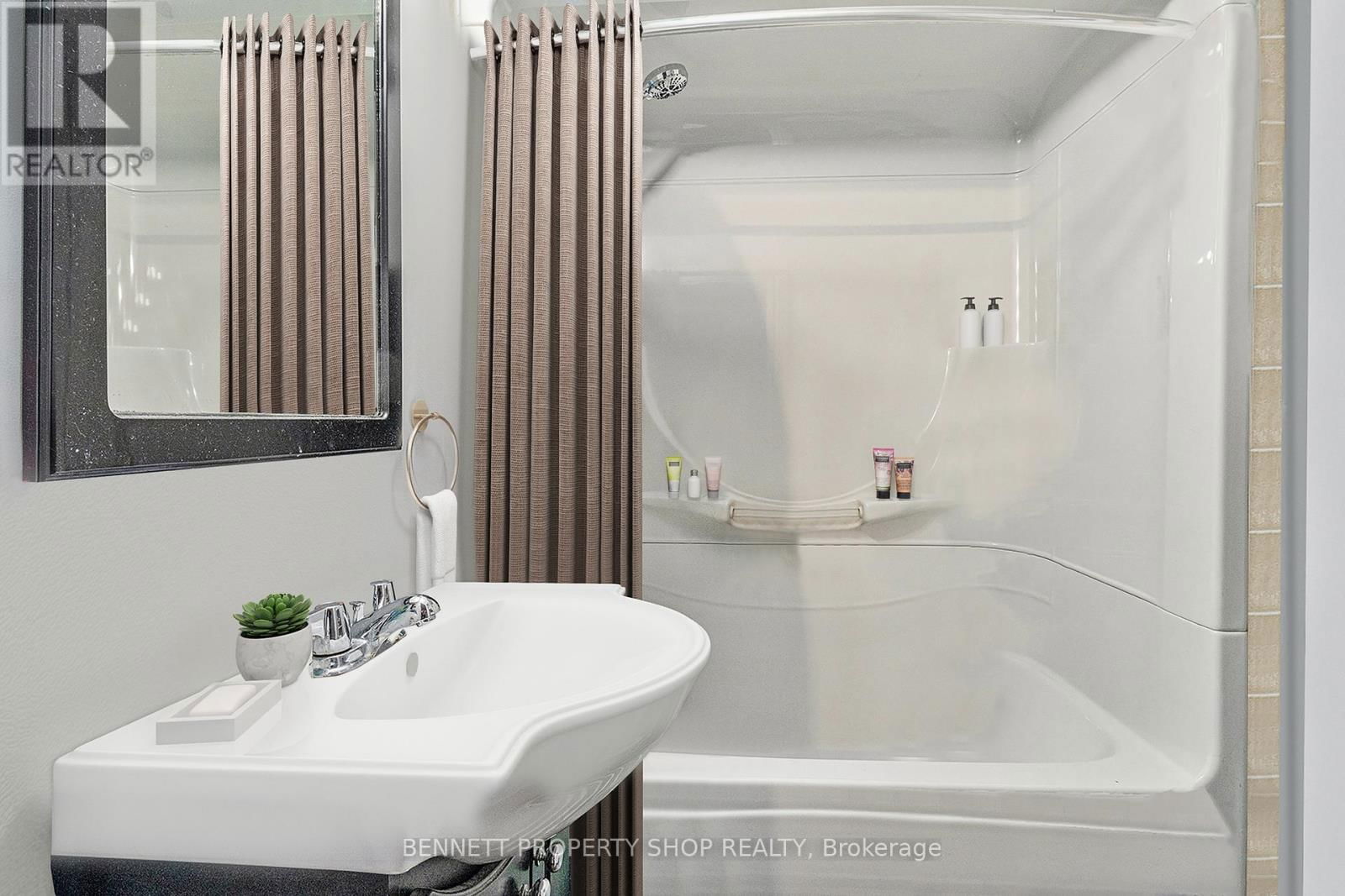 713 MORGAN STREET Image 9