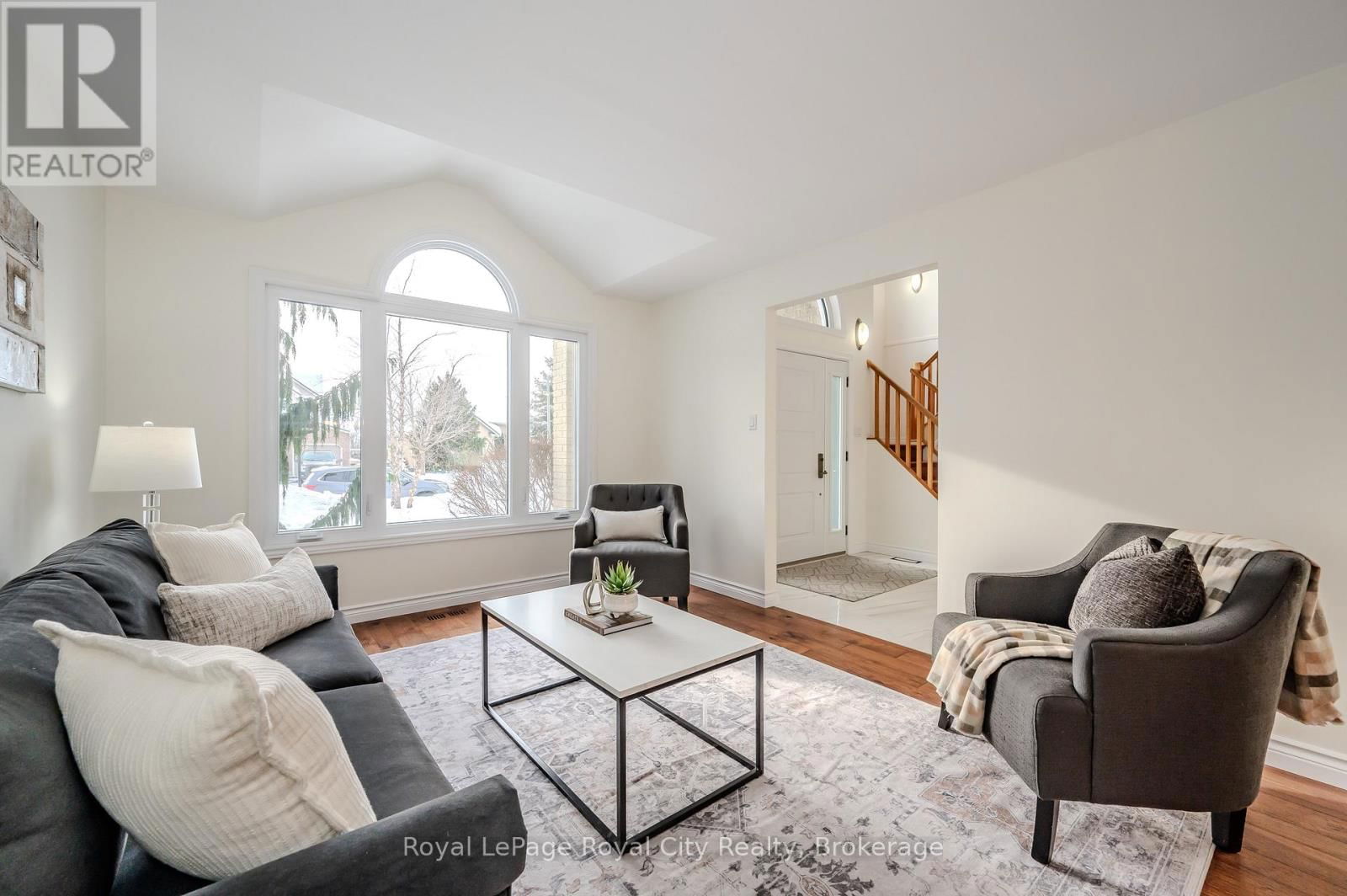 7 ELDERBERRY COURT Image 11