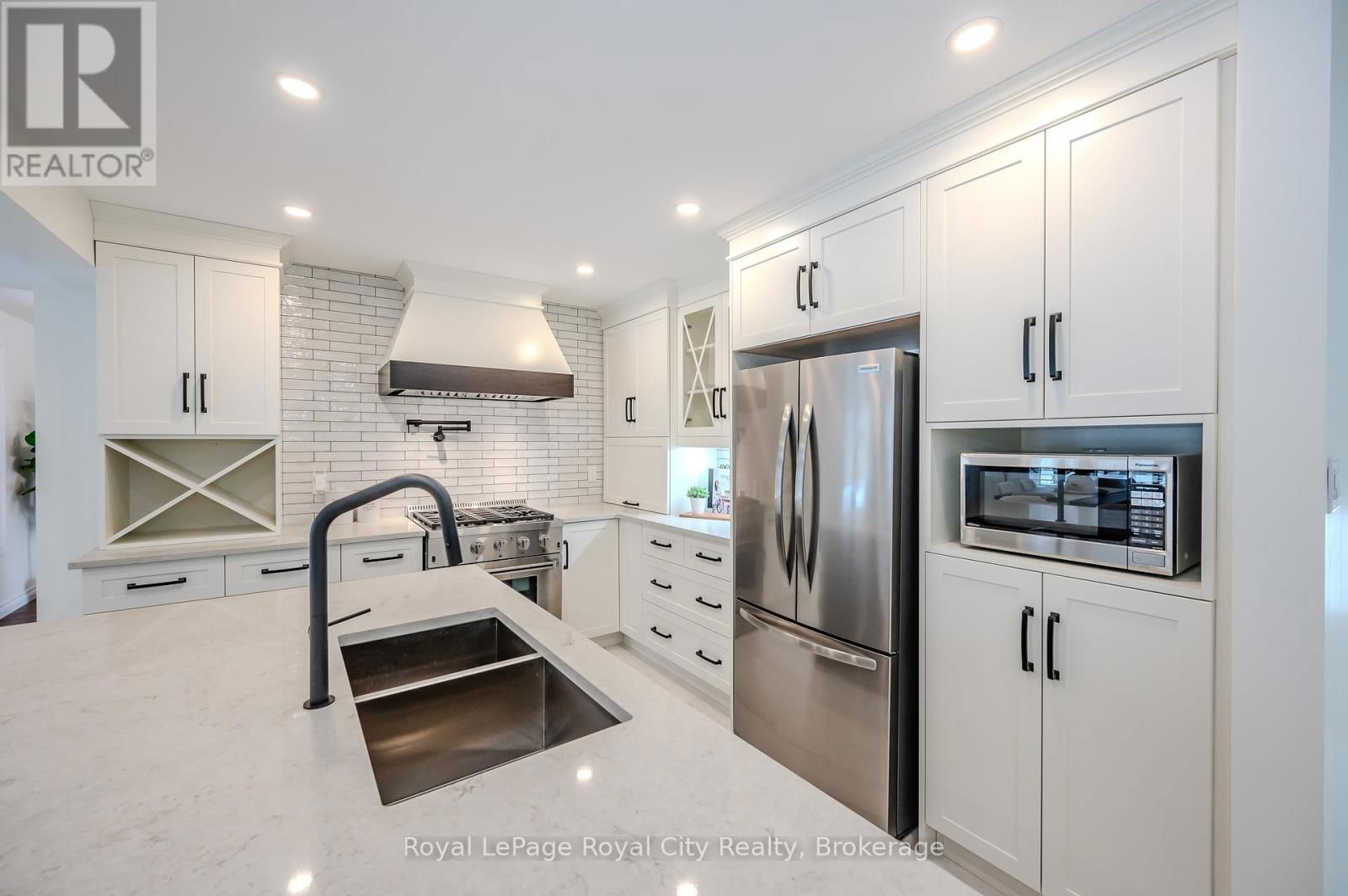 7 ELDERBERRY COURT Image 16