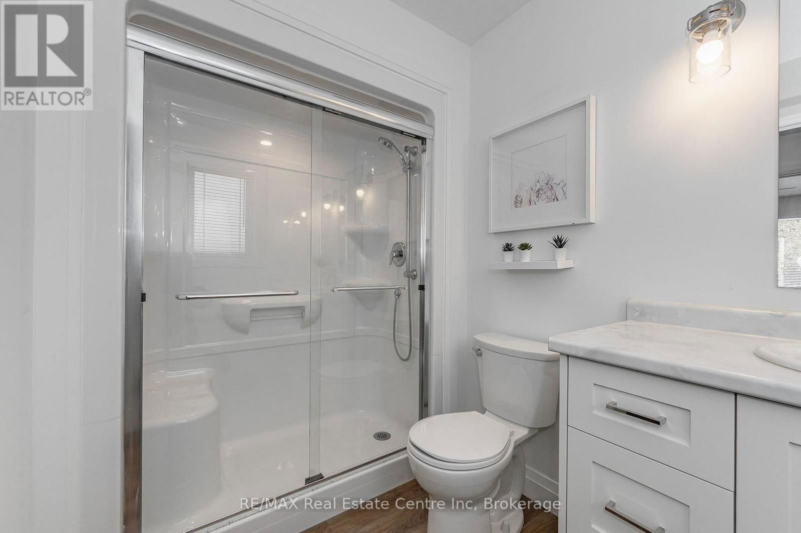 635 KING STREET Image 18