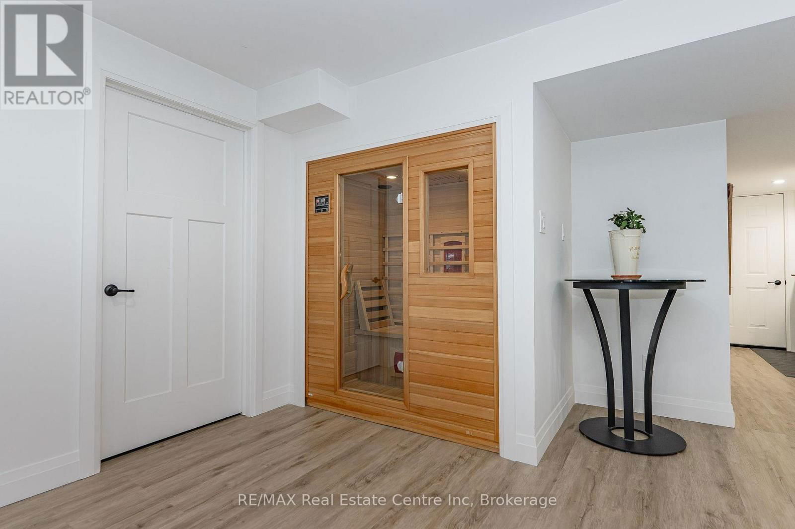 635 KING STREET Image 25