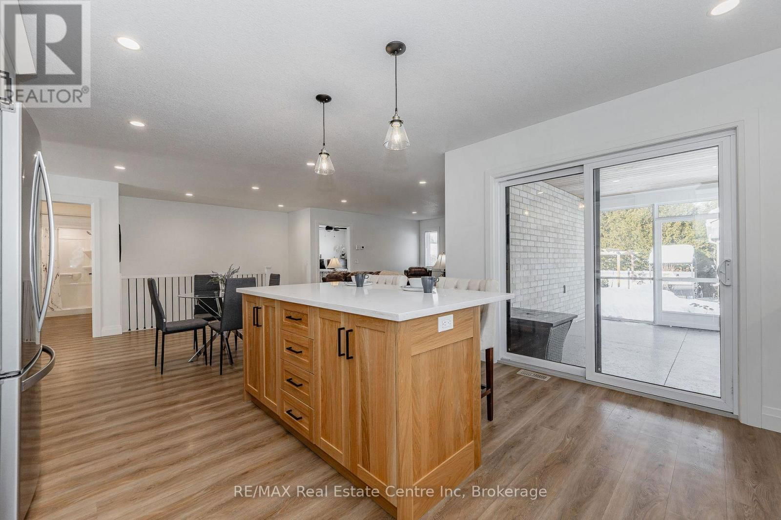 635 KING STREET Image 9