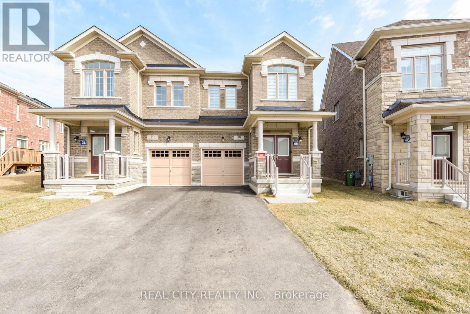 38 SILVER MEADOW GARDENS Image 1