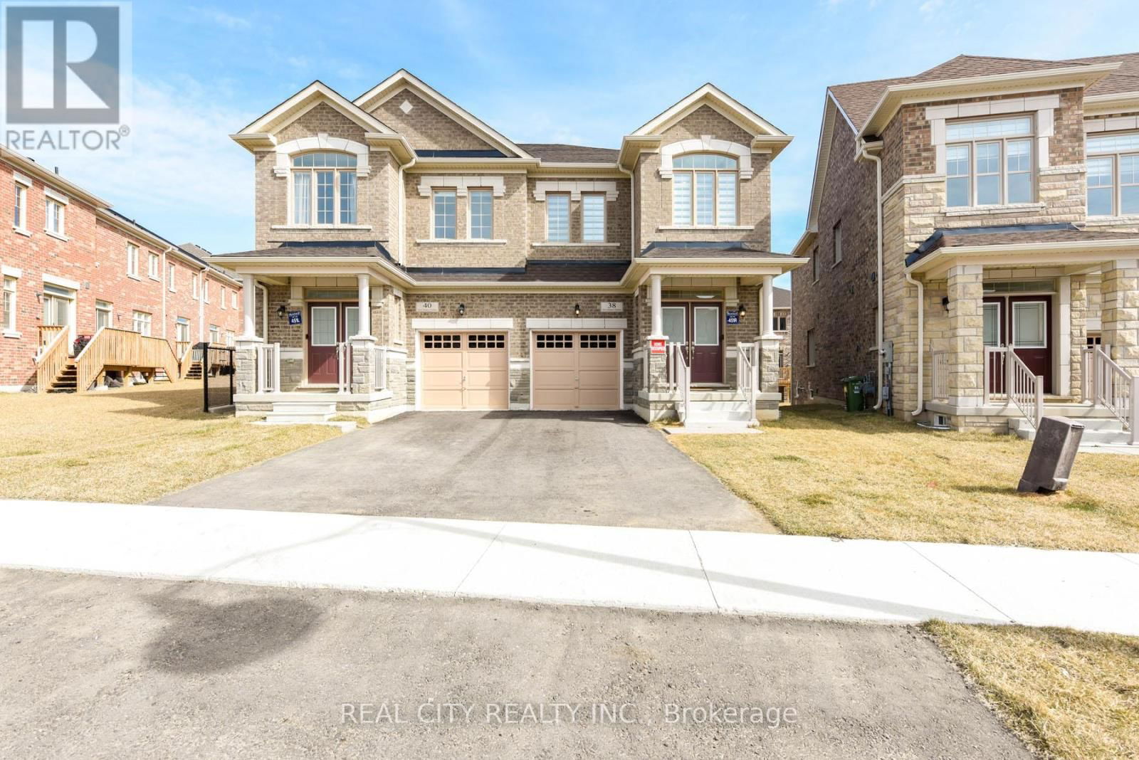 38 SILVER MEADOW GARDENS Image 3