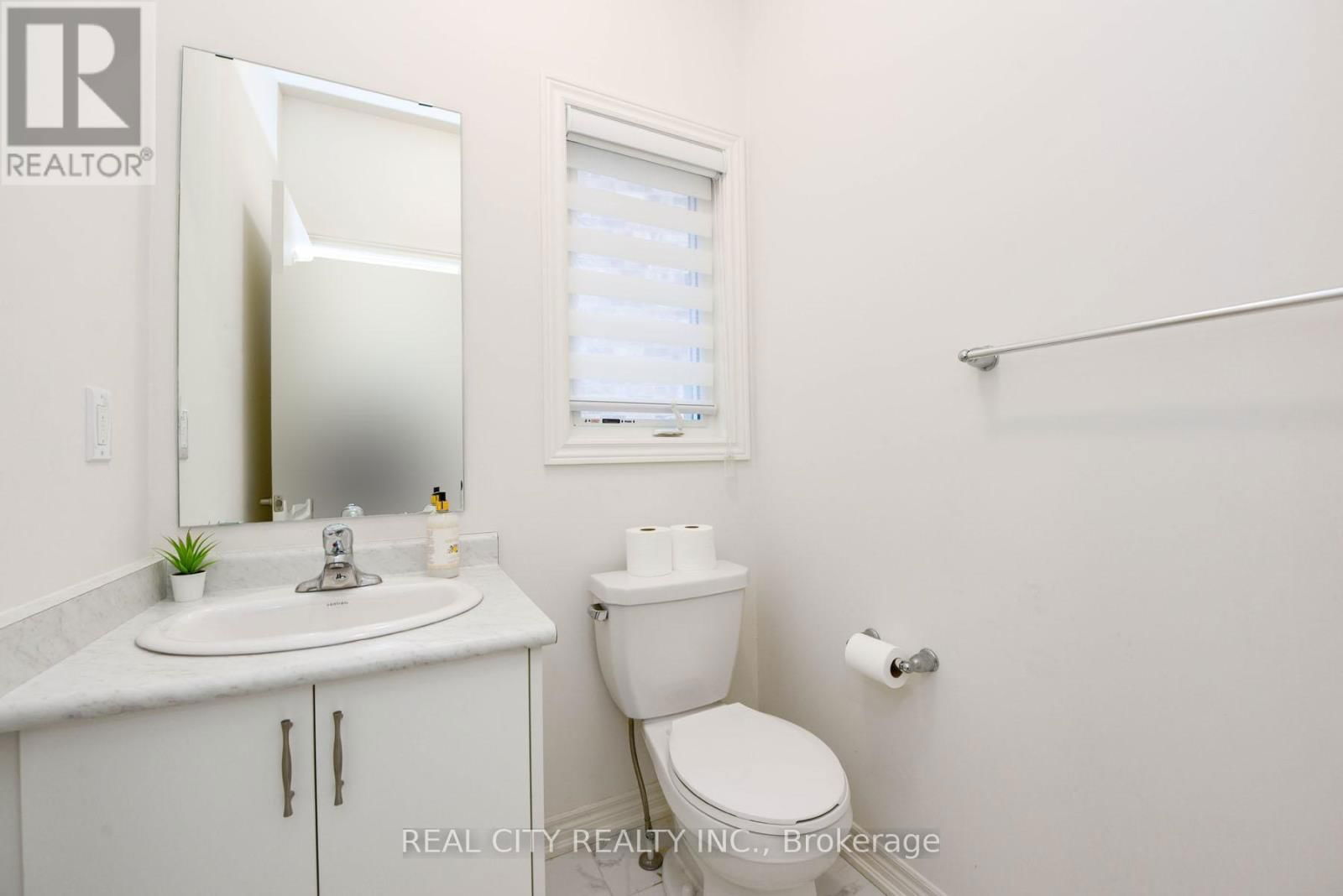 38 SILVER MEADOW GARDENS Image 37